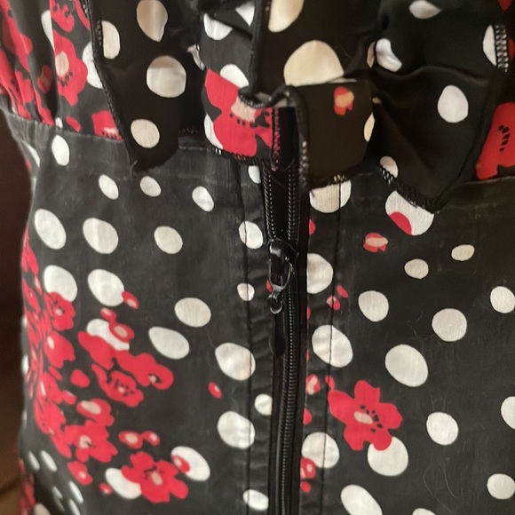 DS By Debbie Shuchat Sleeveless Ruffled Top Front Zipper Closure - Picture 3 of 6